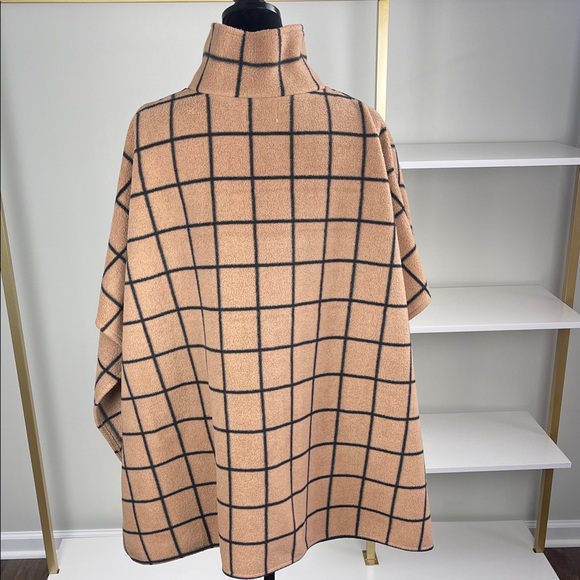 Lemoda Tan Plaid Button-Up Cape Woman One size - Picture 8 of 10